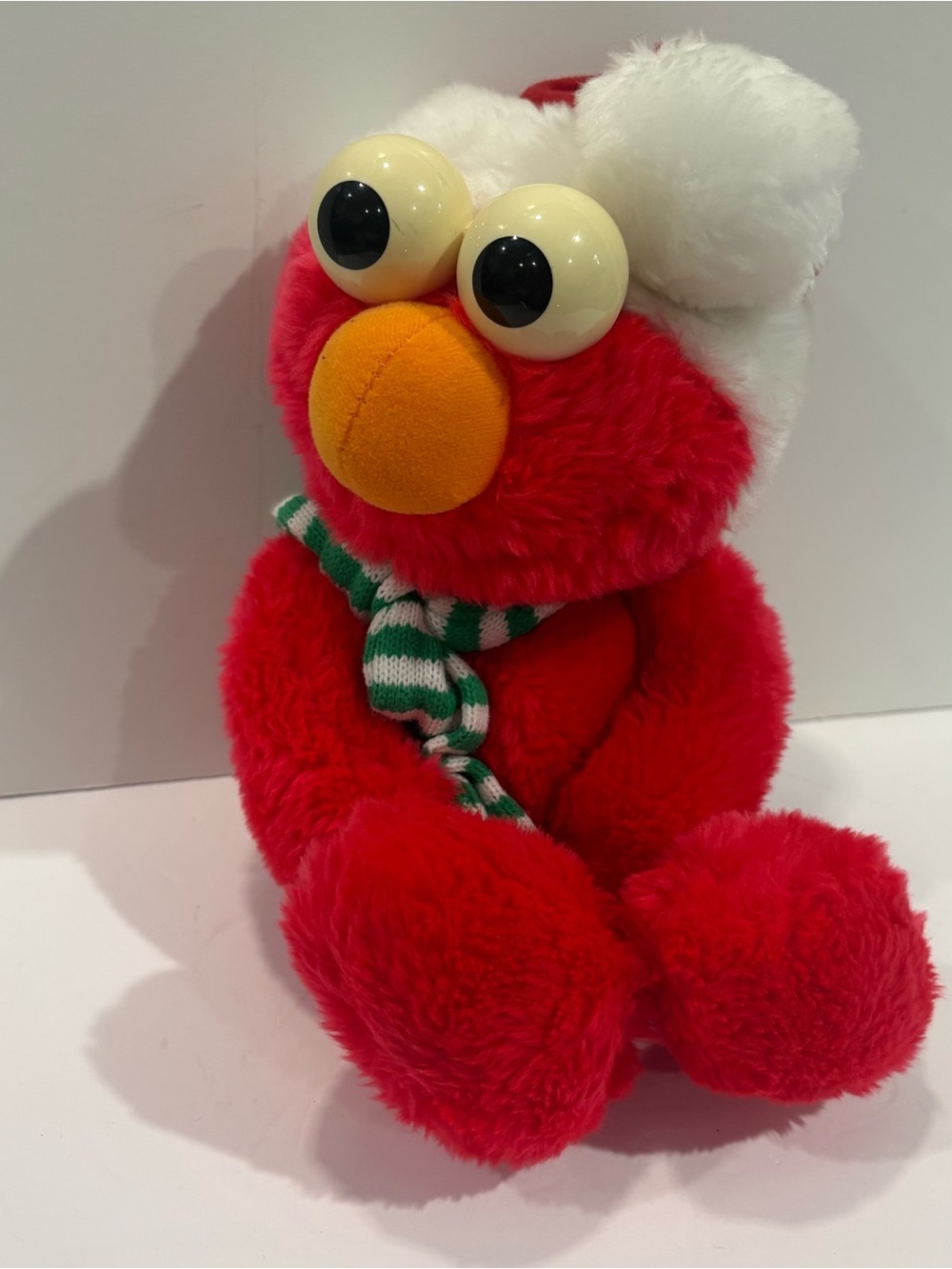 Vintage 1997 Tyco Winter Elmo Santa Hat Green Scarf Plush Sesame Street Rare 12”
